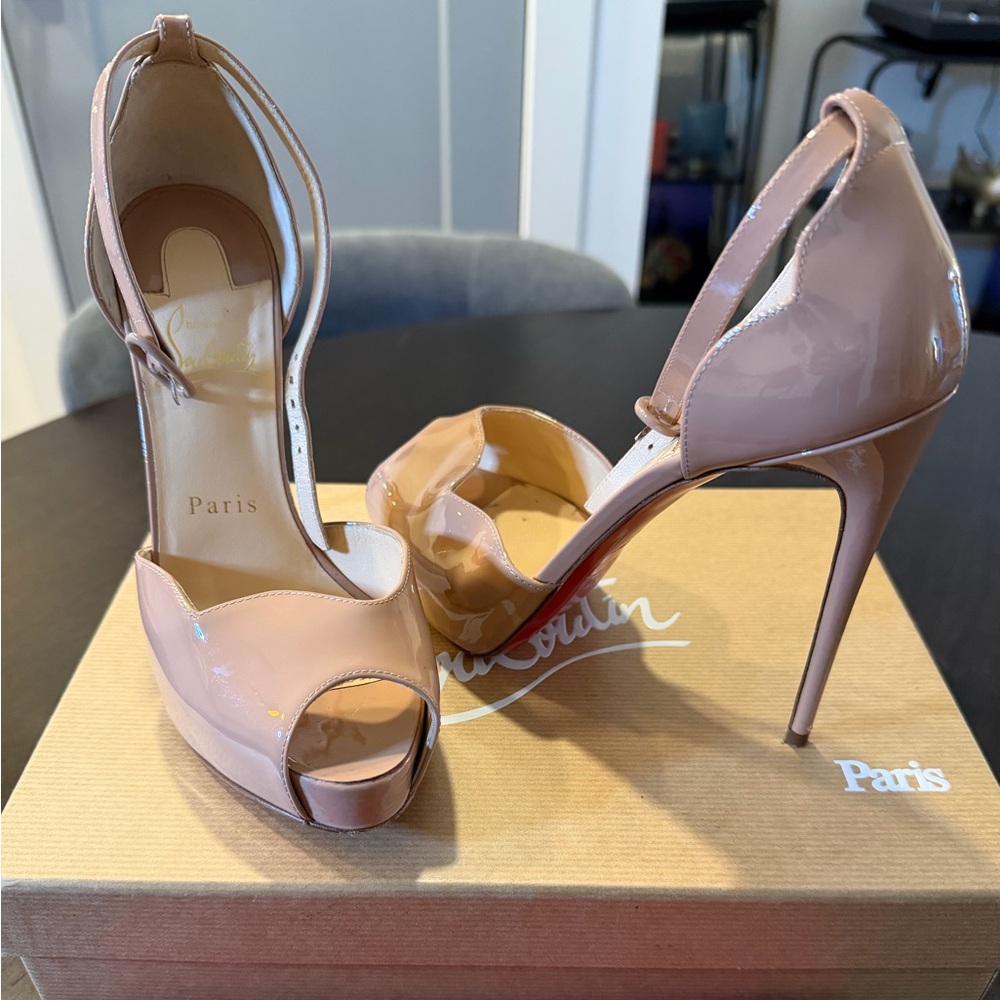 Christian Louboutin Nude Patent Peep-Toe Pumps